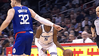 Basketball Player 32 Pointing At Another GIF