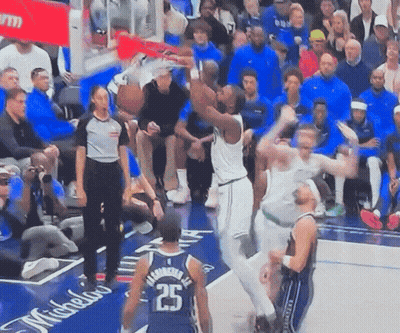 Basketball Player In Number 25 Jersey Jumping GIF