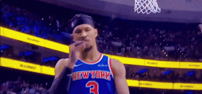 Basketball Player In Pelican Jersey GIF