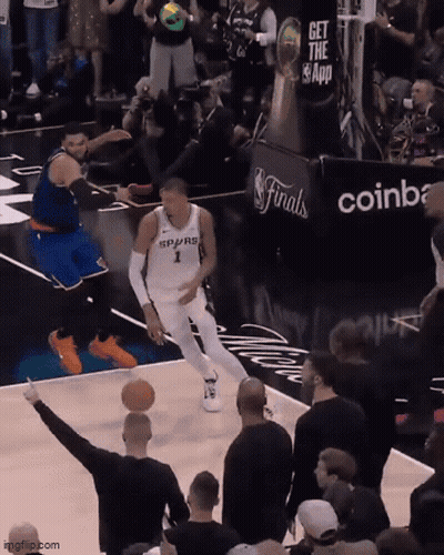 Basketball Player In Spurs Jersey Jumping GIF