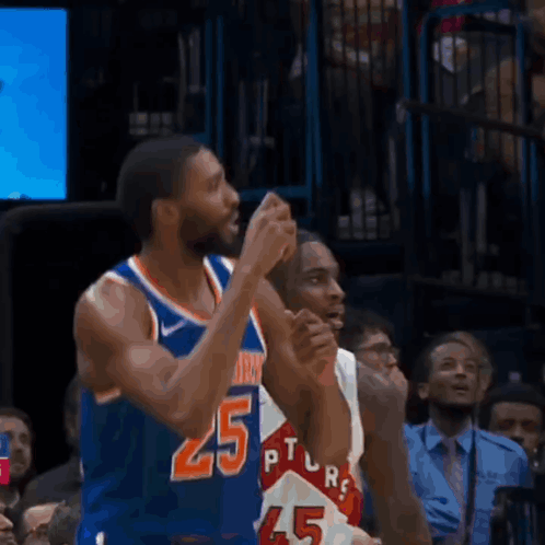 Basketball Player Wearing Number 25 Jersey GIF