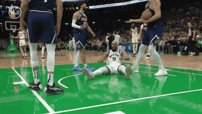 Basketball Player With Number 10 On Shirt GIF