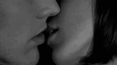 Beijo Na Boca GIF