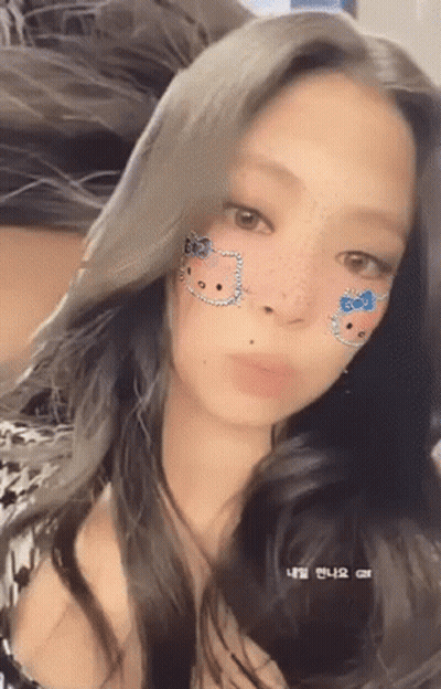 Bellephobic Hellokittyfan GIF