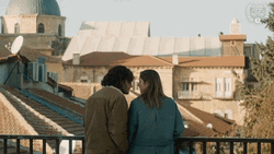 Besos De Novios GIF