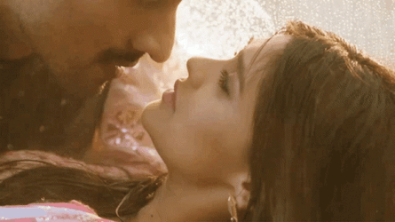 Besos Romanticos GIF