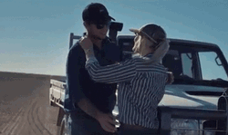 Besos Y Abrazos GIF