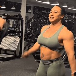 Biceps Traps GIF