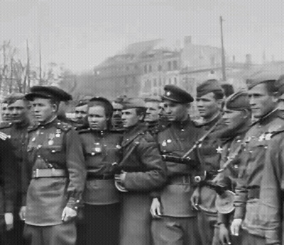 Black And White Photo Of Soldiers In A Line GIF