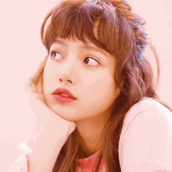 Blackpink Lisa Pouty Lips GIF