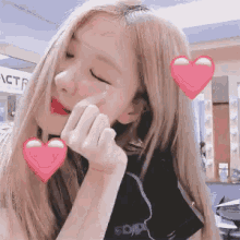Blackpink Member Rose Kpop Finger Heart GIF