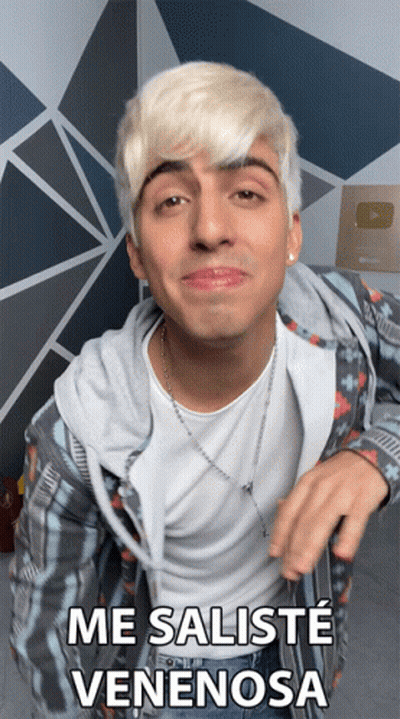 Blonde Hair Man Says Me Saliste Venenosa GIF