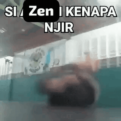 Blurred Person Si Zen I Kenapa Njir GIF