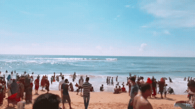 Blurry Beach People B612 GIF