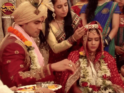 Bride And Groom Holding Hands Court Marriage Mumbai GIF