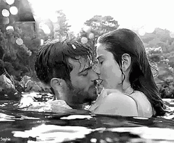Can Yaman Besos Apasionados GIF