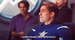 Cap America Chris Evans GIF