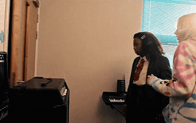 Cartoon Sitting At Computer Frost Kickando Alguem GIF