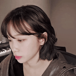 Chaewon Side Eye GIF