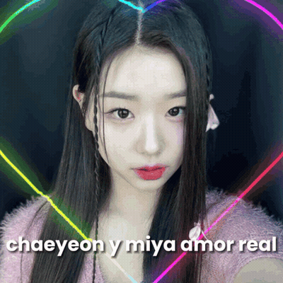 Chaeyeon Y Miya Amor Real GIF