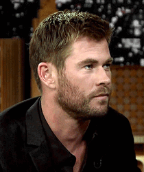 Chris Hemsworth Charming Laugh GIF