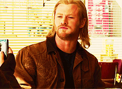 Chris Hemsworth Imitate Eating GIF