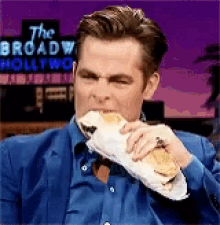 Chris Pine Biting His Sandwich