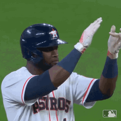 Clapping Yordan Alvarez  GIF