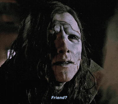 Primer plano de rostro diciendo Amigo GIF