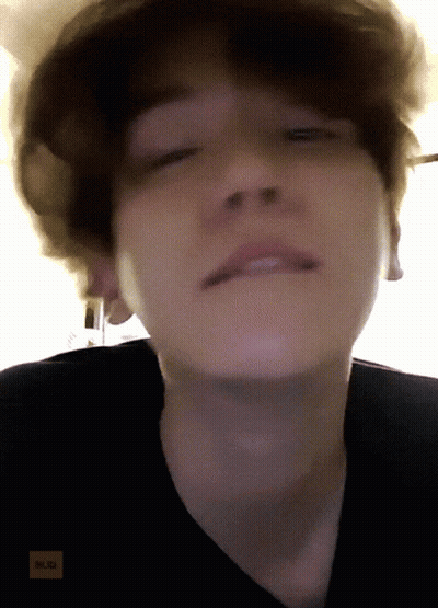 Close Up Face With Yellow Blog Box GIF