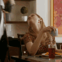 Coffee Shop Beso GIF