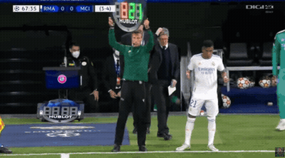 Comeback Highlighted In Blurry Image GIF