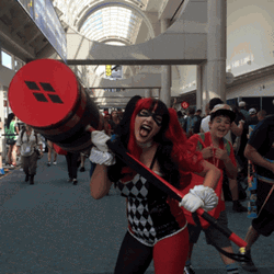 Cool Cosplay Of Harley Quinn With Hammer GIF