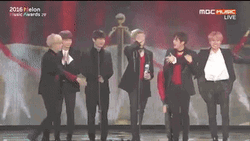 Cute Hug Group Kpop Awards GIF