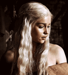 Daenerys Targaryen Emilia Clarke Innocent Face React GIF
