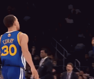 Đập Tay Hụt Klay Thompson Và Stephen Curry GIF