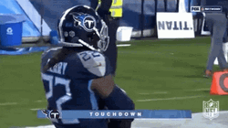 Derrick Henry NFL Squat GIF