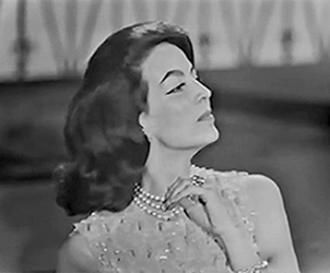 Diva In Vintage Era GIF