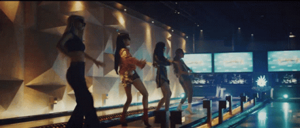 Elaine Dance Selim Dans GIF