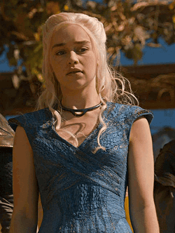Emilia Clarke Gen GIF