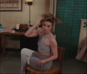 Ew David Alexis Rose Startled GIF