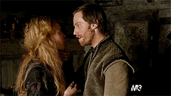 Fairytale Couple Besos Apasionados GIF