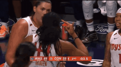 Female Basketball Player In Iriafen Jersey GIF
