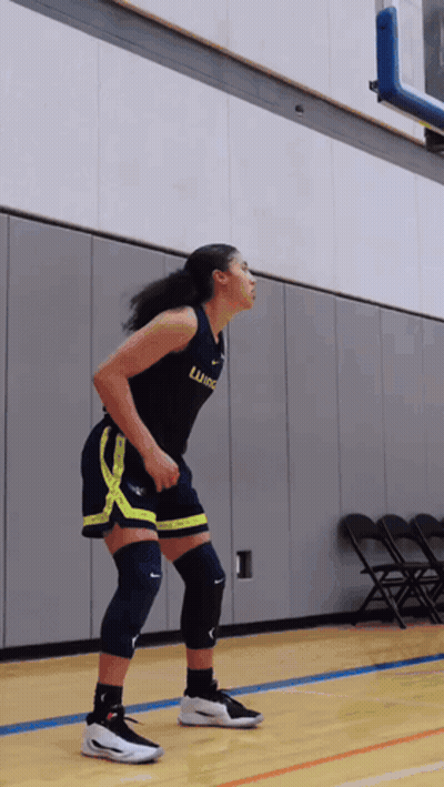 Female Basketball Player In Lunds Jersey GIF