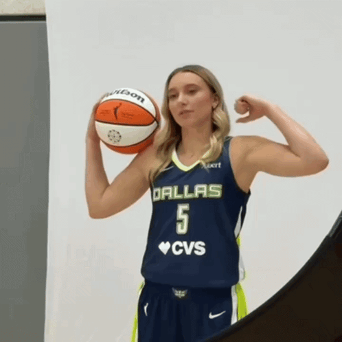Female Basketball Player In Yellow Wings Shirt GIF