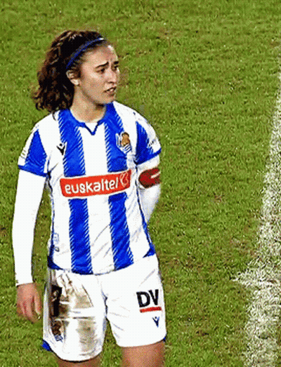 Female Soccer Player In Blue And White Striped Jersey Euskaltel GIF