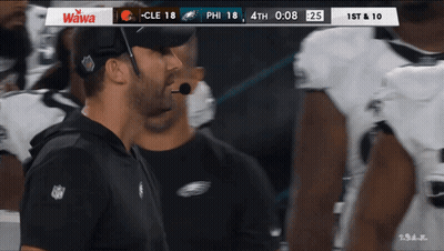Football Game Between CLE 18 And PHIL 18 GIF