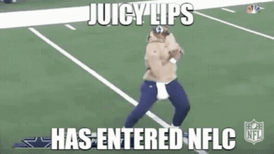 Football Player Dancing Juicy Lips Has Entered NFL GIF