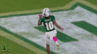 Football Player In Green Jersey Number 10 GIF