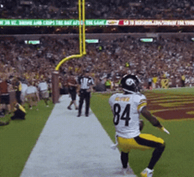 Football Player In Jersey Number 84 GIF
